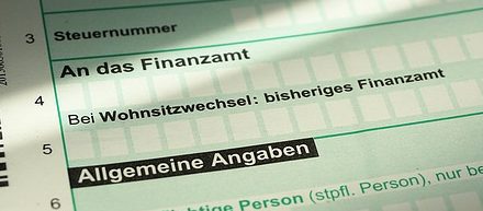 Unterschiede und Gemeinsamkeiten von Steuerberater*innen, Buchhalter*innen und Versicherungsmakler*innen